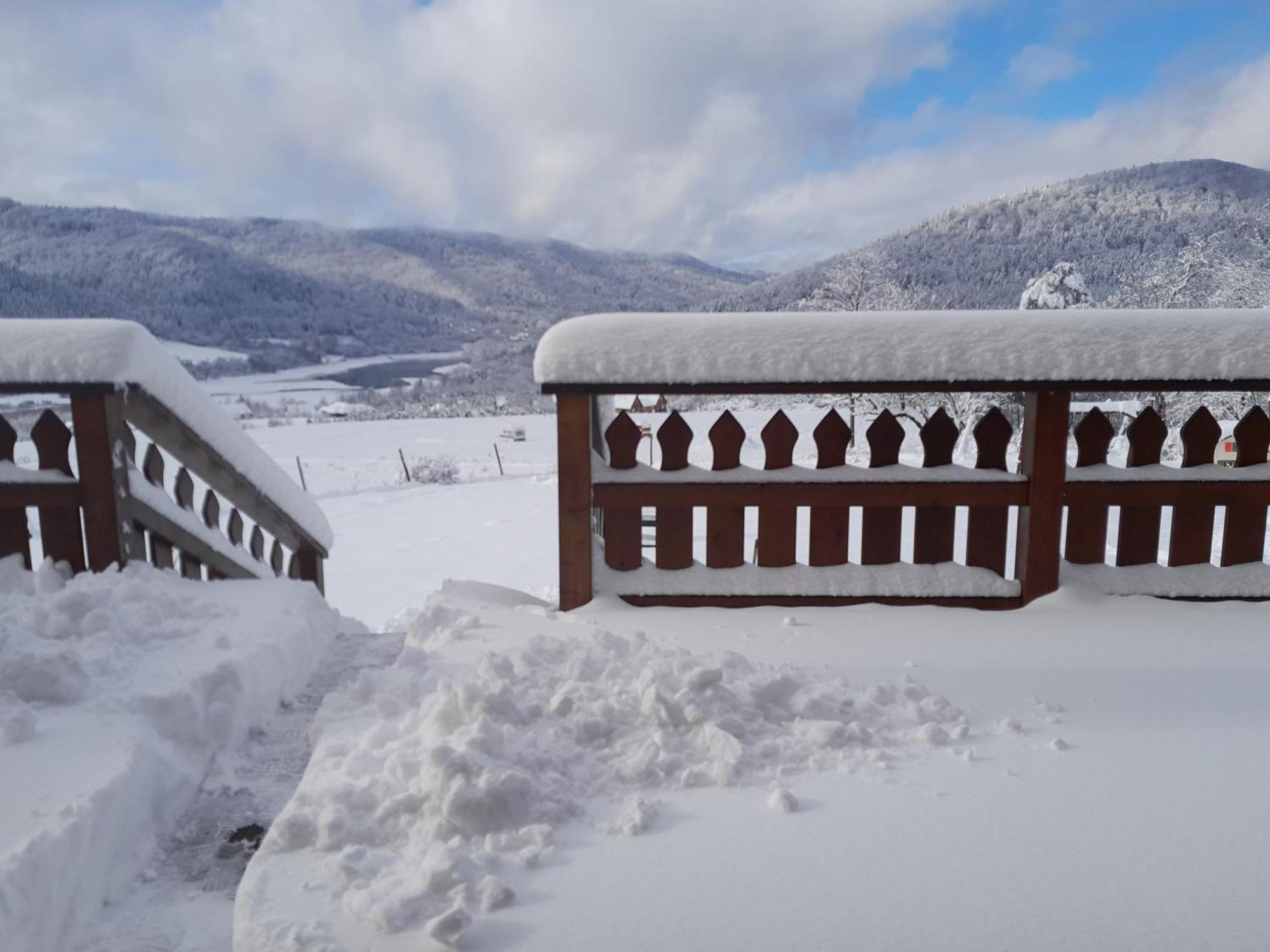 Orlik - Pokoje Goscinne Uscie Gorlickie Exterior foto